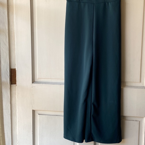 The Vanity Room Emerald Green Teal Sleeveless Cropped Jumpsuit Size S - Picture 4 of 6